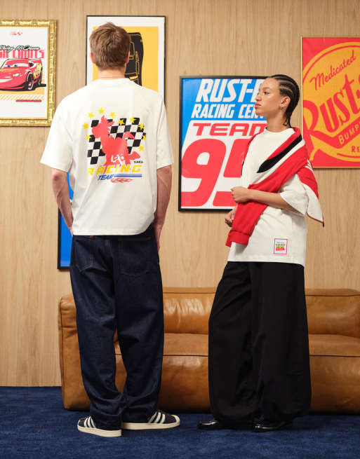 Camiseta color crema extragrande con mangas raglán y estampado de 