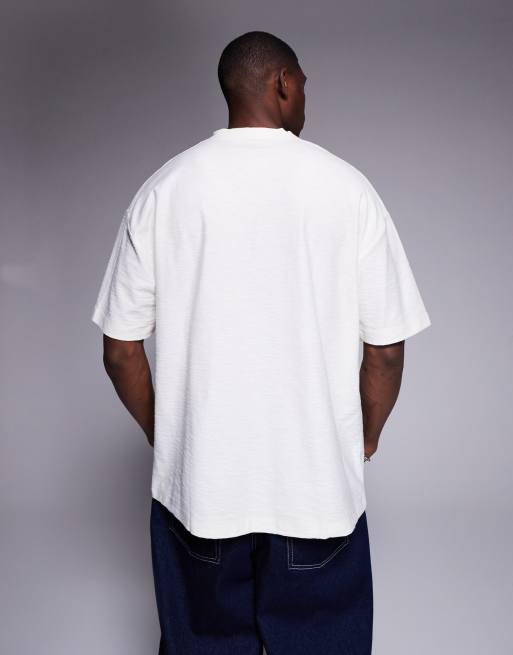 Camiseta color crema extragrande con muesca en el cuello de tejido efecto lino de ASOS DESIGN , 2 de 4