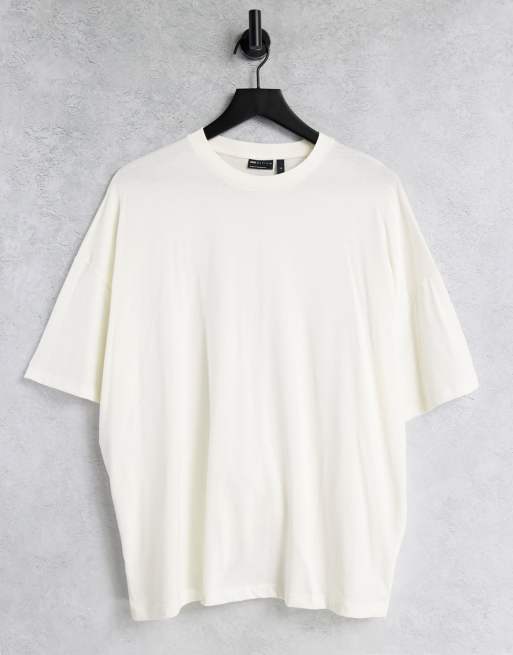 Camiseta color crema extragrande de ASOS DESIGN