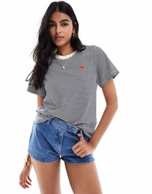 Camiseta color crema y azul marino a rayas de corte cuadrado de JDY