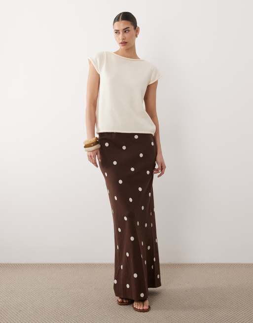 Camiseta color crudo con bordes vueltos de punto de ASOS DESIGN