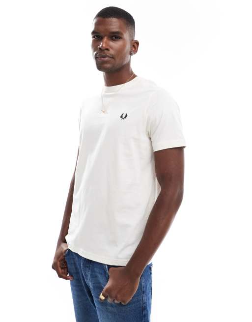 Camiseta color crudo con cuello redondo de Fred Perry ASOS