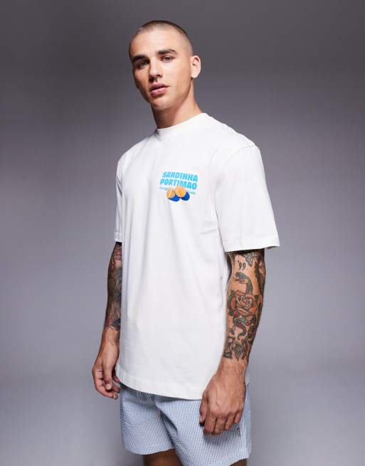 Camiseta color crudo de corte estándar con estampado de sardina de River Island, 3 de 5