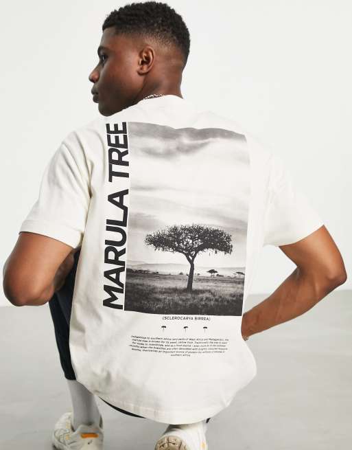 Camiseta color crudo holgada con estampado fotográfico en la espalda de ASOS DESIGN