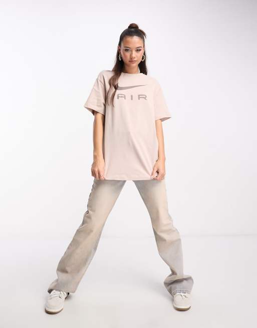 Camiseta color fósil de corte boyfriend de Nike Air, 3 de 4