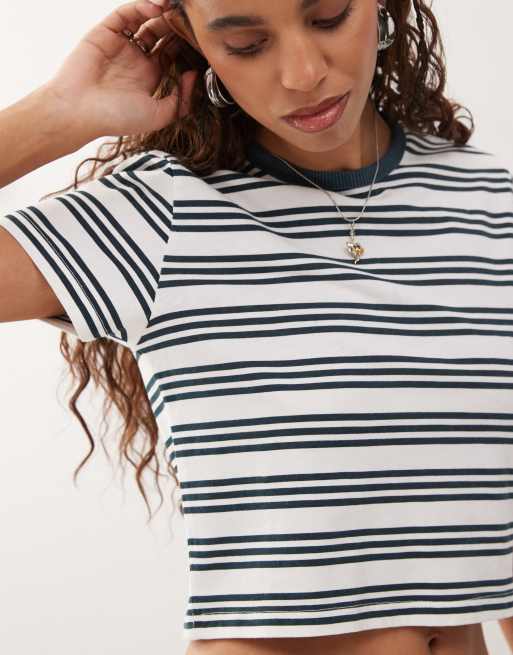 Camiseta color piedra a rayas con diseño encogido de punto liso de COLLUSION, 3 de 4
