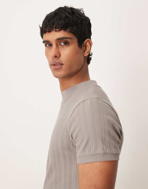 Camiseta color piedra ajustada con cuello subido de tejido texturizado de ASOS DESIGN, 4 de 5