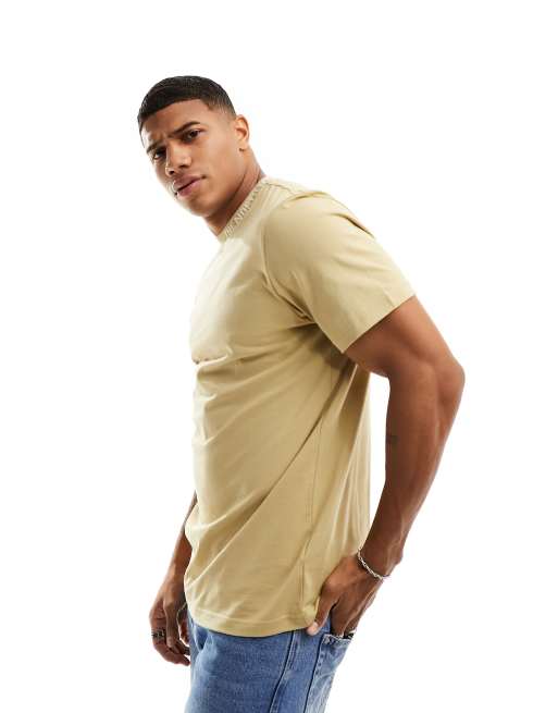 Camiseta color piedra con logo en el cuello Zumu de The North Face