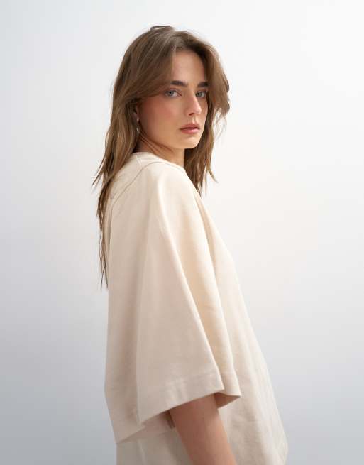 Camiseta color piedra con mangas murciélago de Topshop