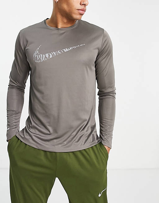 Hombre Tops | Camiseta color topo de manga larga Run Division Miler Dri-FIT de Nike Running - TH36895
