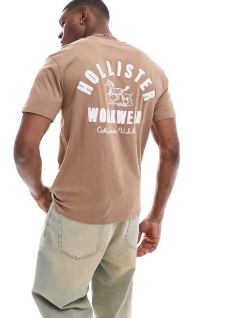 Camiseta color tostado con estampado en la espalda de Hollister