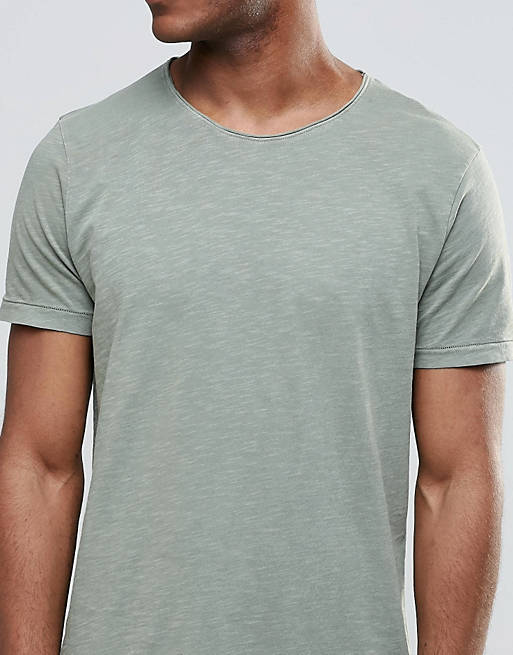 Camiseta con borde sin en el cuello de United Colors Benetton | ASOS