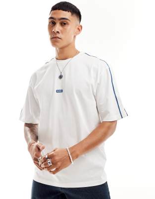 Camiseta con cinta a rayas Neloy de HUGO Blue