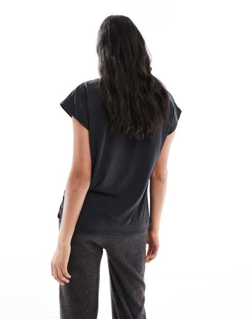Camiseta con cuello de pico en negro de Vero Moda , 3 de 4