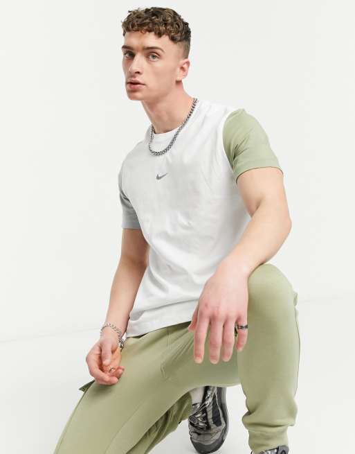 Camiseta con diseño color block blanco/multicolor de Nike