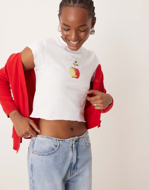 Camiseta con diseño encogido y bordado de manzana de Miss Selfridge - view 1