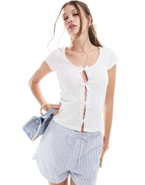 Camiseta con diseño encogido y detalle de lazos de encaje de punto pointelle de ASOS DESIGN - view 1