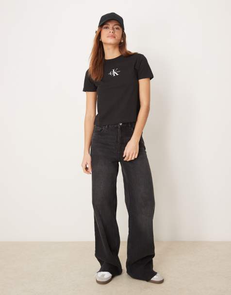 Camiseta con diseño encogido y logo de monograma de Calvin Klein Jeans - view 1