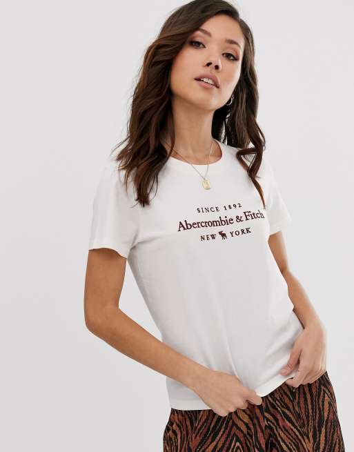 Camiseta con logo de Abercrombie & Fitch