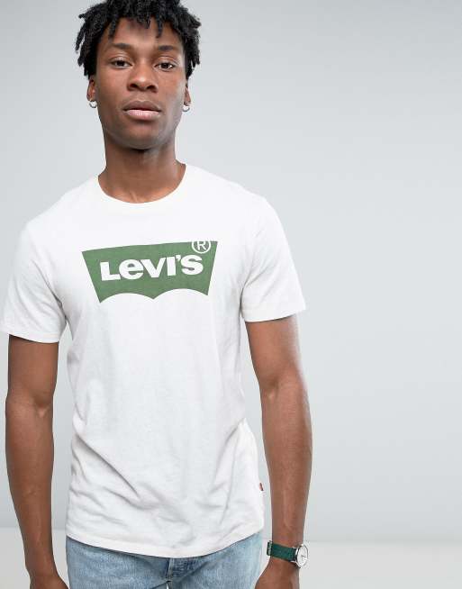 Camiseta con logo tipo murciélago en color caqui de Levi's