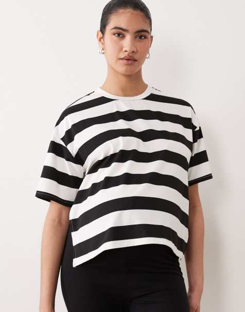 Camiseta corta a rayas negras y crema anchas de corte cuadrado con abertura lateral de Mamalicious Maternity - view 1
