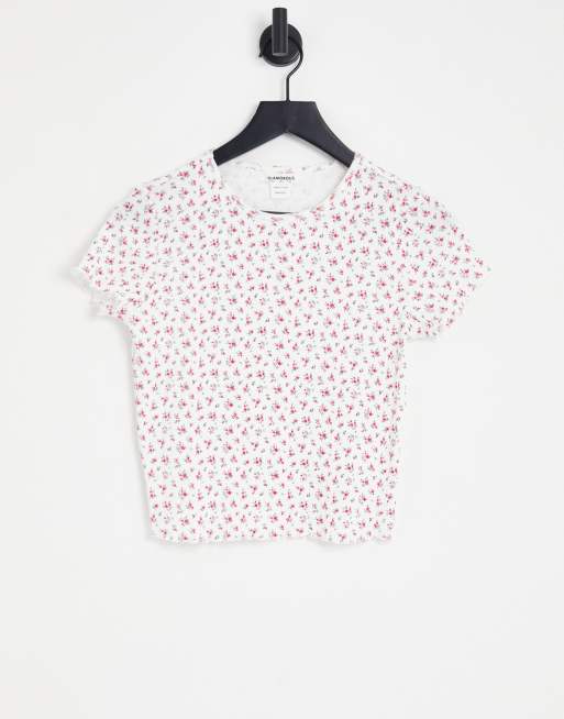 Camiseta corta ajustada con estampado floral y bordes ondulados de canalé calado de Glamorous