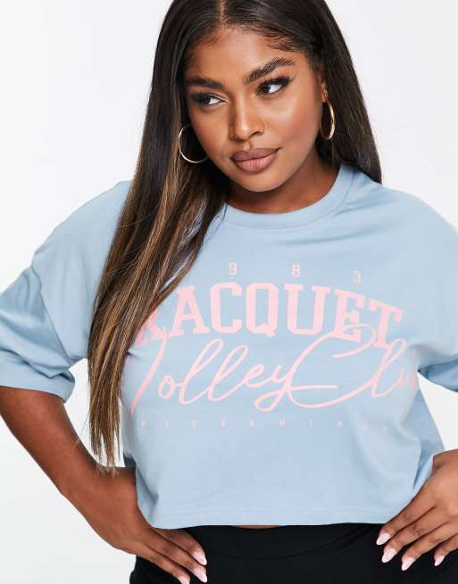 Camiseta corta azul con estampado gráfico "Raquet Valley Club" de Missguided Plus, 3 de 4