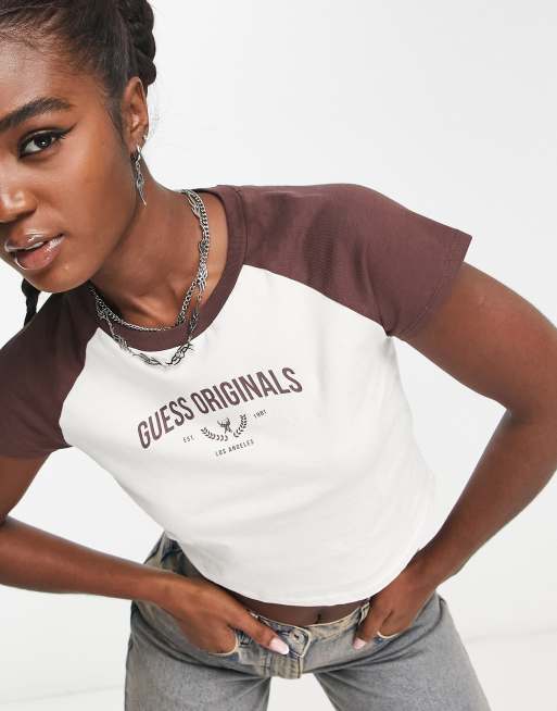 Camiseta corta guess top