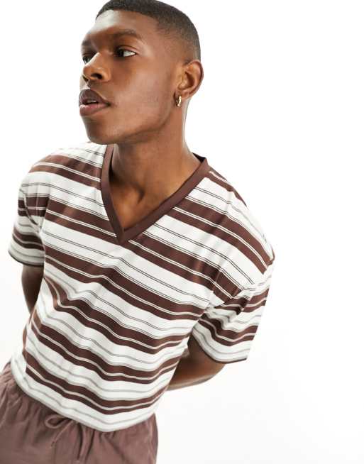 Camiseta corta marrón y blanca holgada a rayas con cuello de pico de ASOS DESIGN, 5 de 5