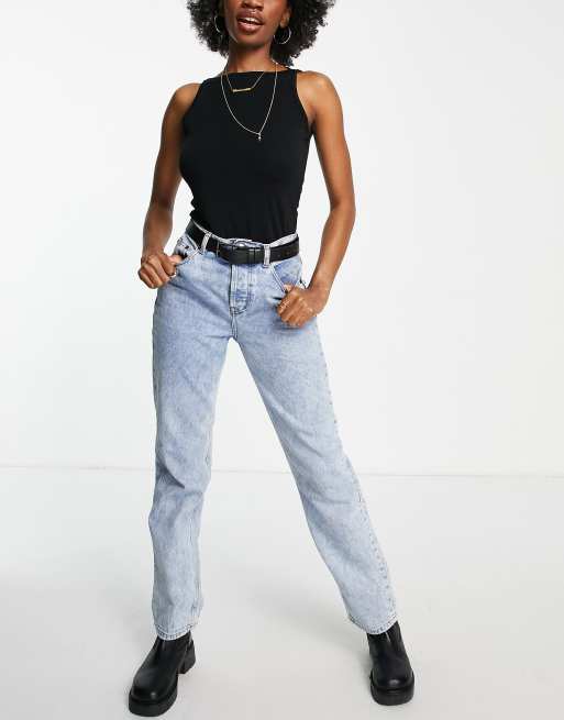 Camiseta de copas grandes negra sin mangas con cuello alto de ASOS DESIGN, 4 de 4