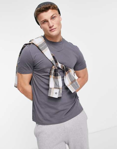 Camiseta de cuello redondo con lavado negro de ASOS DESIGN - view 1