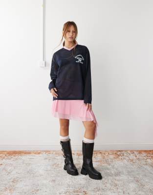 Camiseta de estilo deportivo con cuello de pico de tejido Airtex de COLLUSION - view 1