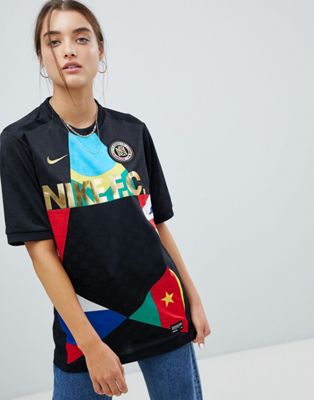 Camiseta de fútbol con diseño de estrella F.C. de Nike - ASOS