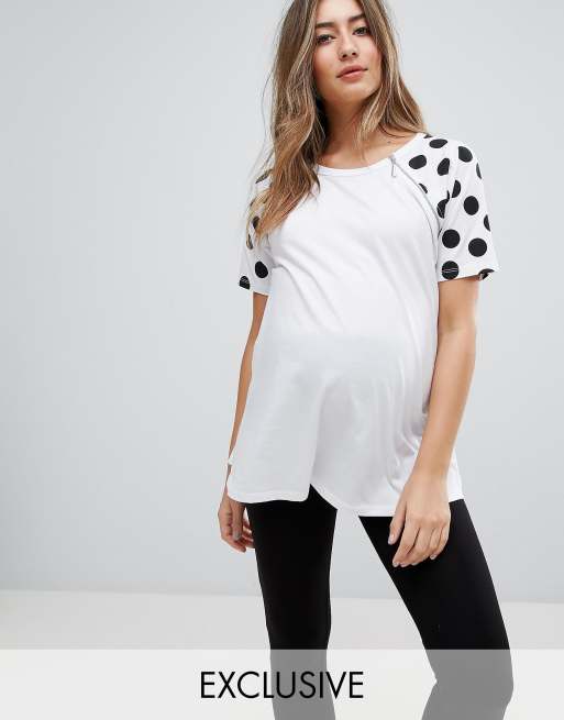 Camiseta de lactancia con manga de lunares y detalle de cremallera de ASOS Maternity