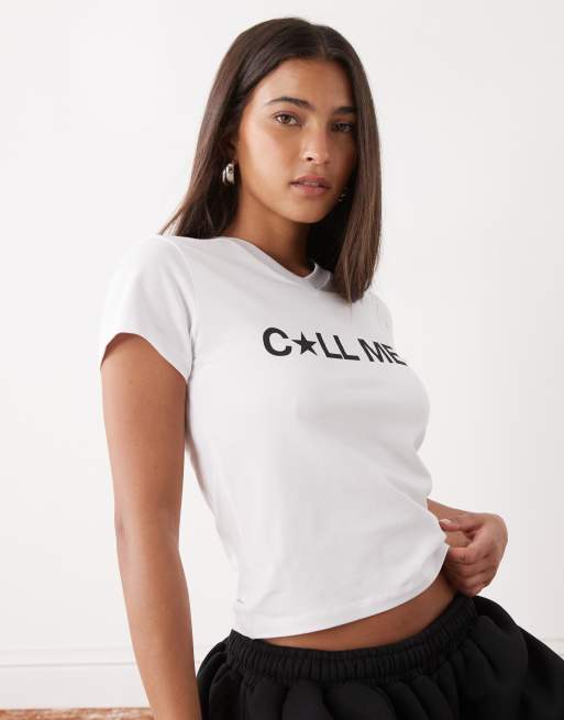 Camiseta de manga corta con diseño encogido y estampado "Call Me" de COLLUSION, 2 de 4