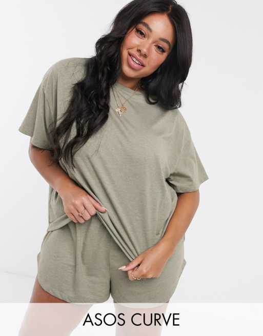 Camiseta y pantalones cortos de punto mix & match de ASOS DESIGN Curve, 2 de 3
