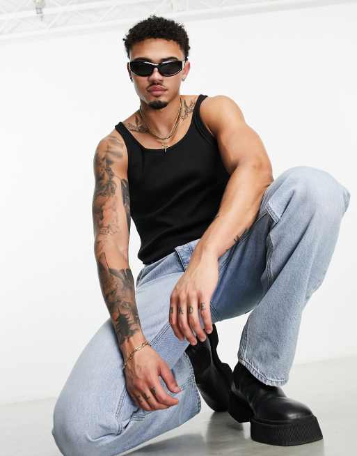 Camiseta de tirantes negra de canalé con diseño ajustado de ASOS DESIGN