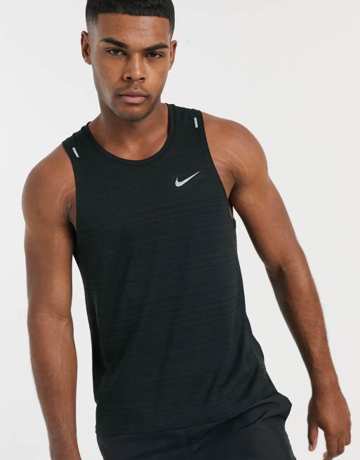 Negrita Punto de exclamación Absay Camiseta de tirantes negra Miler de Nike Running | ASOS