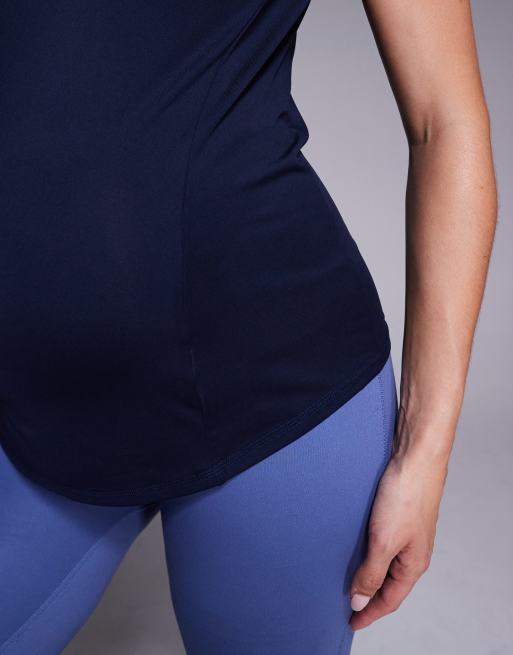 Camiseta deportiva azul marino oscuro de tejido de secado rápido Icon de 4505 Maternity, 3 de 4