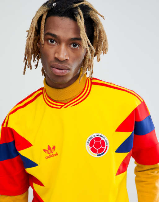 sugerir semáforo parrilla Camiseta deportiva de fútbol de estilo retro de Colombia en amarillo CD6956  de adidas Originals | ASOS