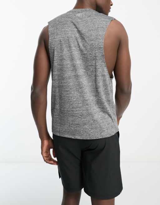 Camiseta deportiva gris jaspeado sin mangas con sisas caídas de HIIT, 2 de 4