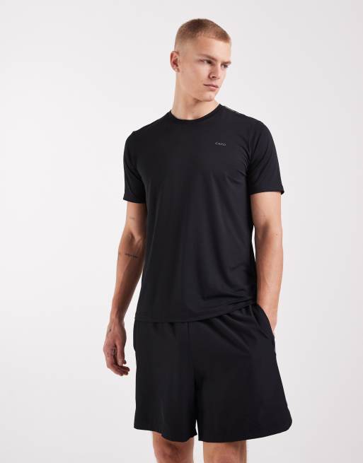 Camiseta deportiva negra con logo estampado en la espalda de CAPO, 2 de 5