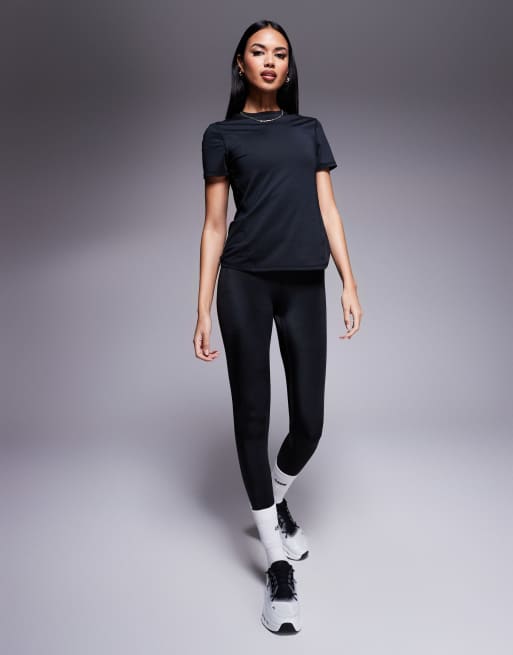 Camiseta deportiva negra de tejido de secado rápido Icon de 4505, 2 de 4