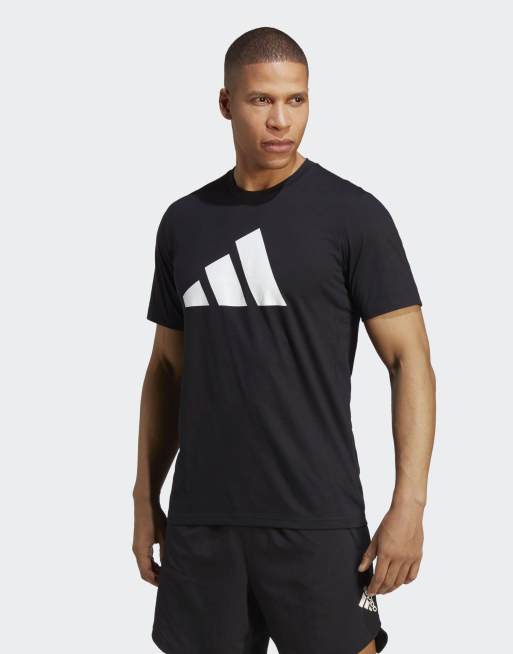 Camiseta deportiva negra y blanca con logo Train Essentials Feelready de adidas Performance