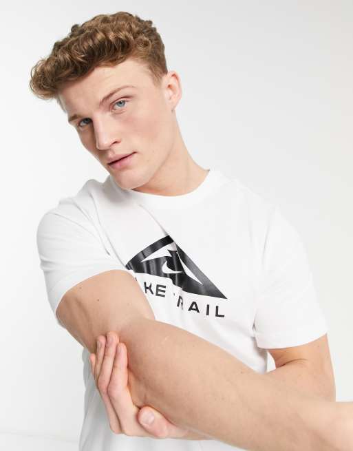 Camiseta en blanco Trail de Nike Running, 3 de 4