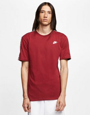 Camiseta en burdeos con cinta con logo de Nike | ASOS