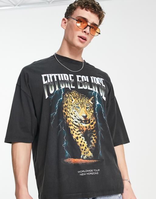 Camiseta extragrande con lavado negro y estampado de leopardo en la parte delantera de ASOS DESIGN