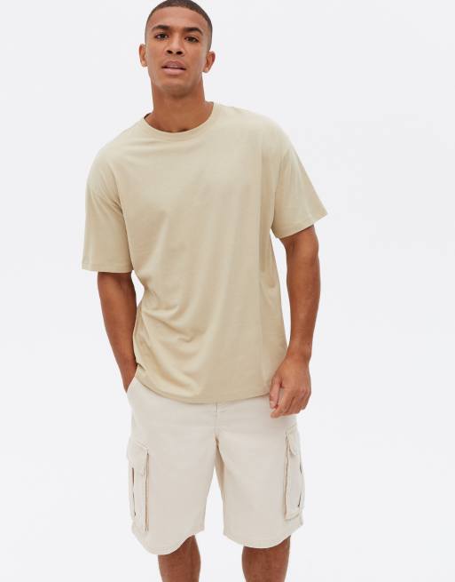 Camiseta extragrande en color piedra de New Look