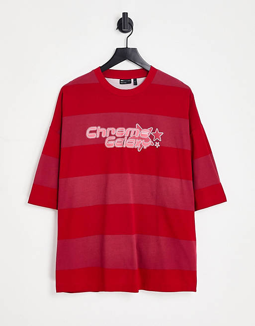 Hombre Other | Camiseta extragrande roja con diseño a rayas y estampado gráfico de texto de ASOS DESIGN - IK66659