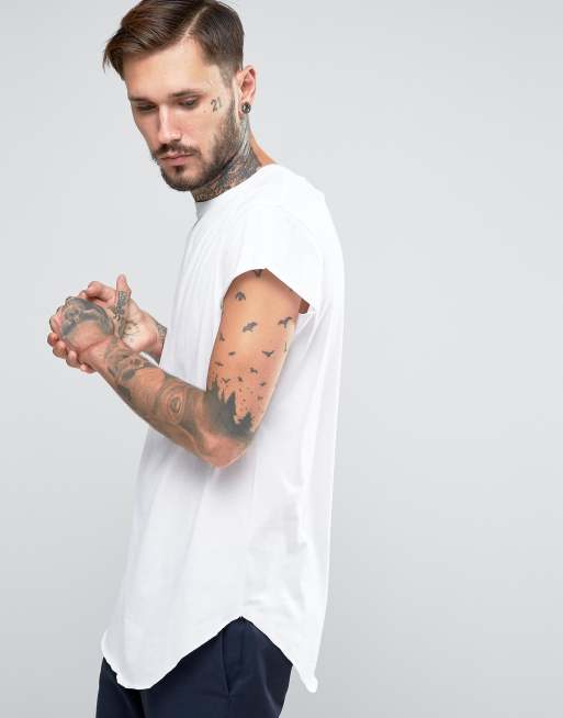 Camiseta extralarga con bajo redondeado en blanco de ASOS